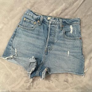Levi’s shorts